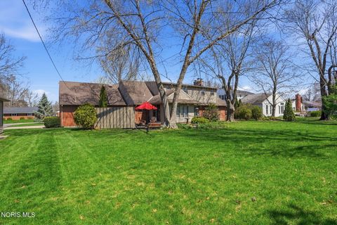 Tiny photo for 411 Orchard Lane, Findlay, OH 45840 (MLS # 10006121)