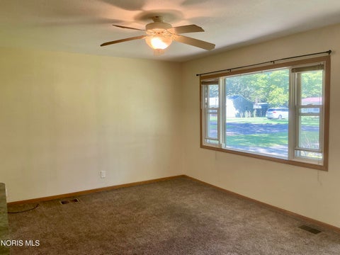 Tiny photo for 1737 Birdie Drive, Toledo, OH 43615 (MLS # 10013388)
