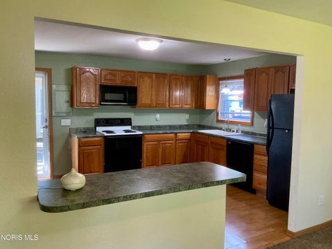 Tiny photo for 1737 Birdie Drive, Toledo, OH 43615 (MLS # 10013388)
