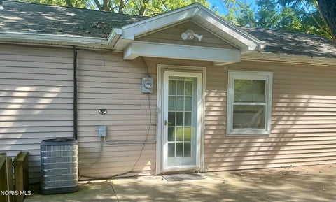 Tiny photo for 1737 Birdie Drive, Toledo, OH 43615 (MLS # 10013388)