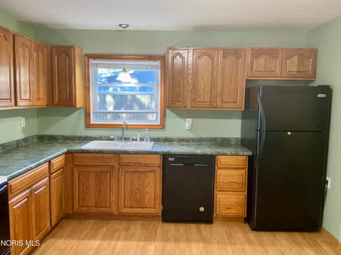 Tiny photo for 1737 Birdie Drive, Toledo, OH 43615 (MLS # 10013388)