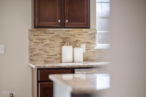 Tiny photo for 7836 N Woodbridge Road, Monclova, OH 43542 (MLS # 10005657)