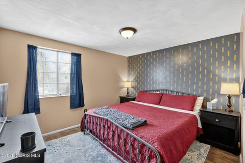 Tiny photo for 1945 Grimes Golden Drive, Toledo, OH 43611 (MLS # 10004015)