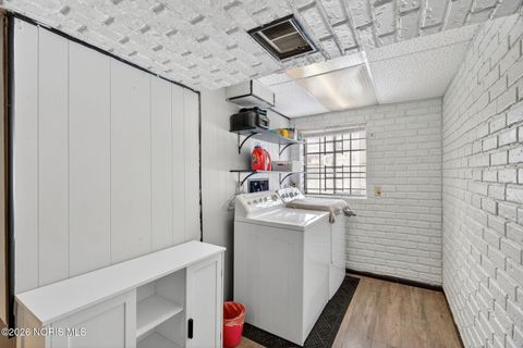 Tiny photo for 1945 Grimes Golden Drive, Toledo, OH 43611 (MLS # 10004015)