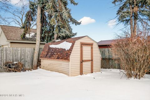 Tiny photo for 1945 Grimes Golden Drive, Toledo, OH 43611 (MLS # 10004015)