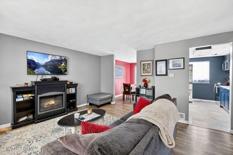 Tiny photo for 1945 Grimes Golden Drive, Toledo, OH 43611 (MLS # 10004015)