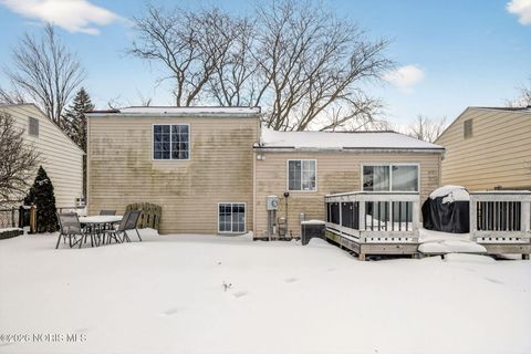 Tiny photo for 1945 Grimes Golden Drive, Toledo, OH 43611 (MLS # 10004015)