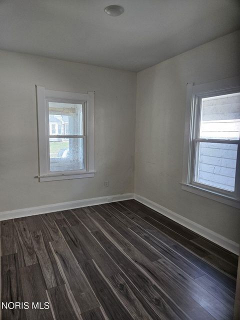 Tiny photo for 2021 Barrows Street, Toledo, OH 43613 (MLS # 10005455)