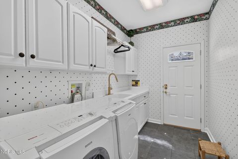 Tiny photo for 8957 Royal Oak Drive, Holland, OH 43528 (MLS # 10010163)
