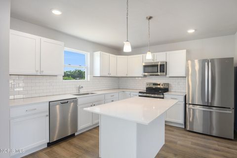 Tiny photo for 1054 Seneca Drive, Wauseon, OH 43567 (MLS # 10007369)