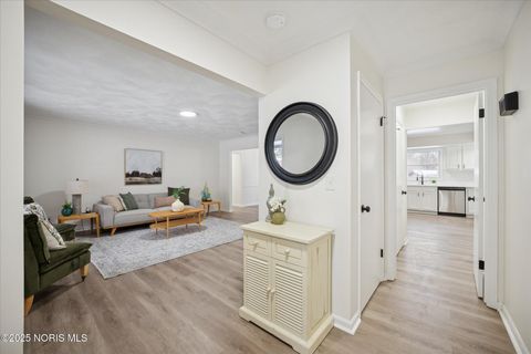 Tiny photo for 405 Normandie Boulevard, Bowling Green, OH 43402 (MLS # 10002099)