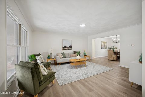 Tiny photo for 405 Normandie Boulevard, Bowling Green, OH 43402 (MLS # 10002099)