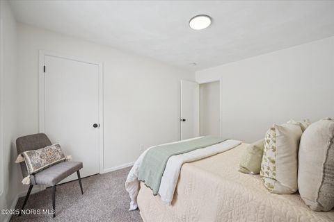 Tiny photo for 405 Normandie Boulevard, Bowling Green, OH 43402 (MLS # 10002099)