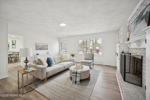 Tiny photo for 405 Normandie Boulevard, Bowling Green, OH 43402 (MLS # 10002099)