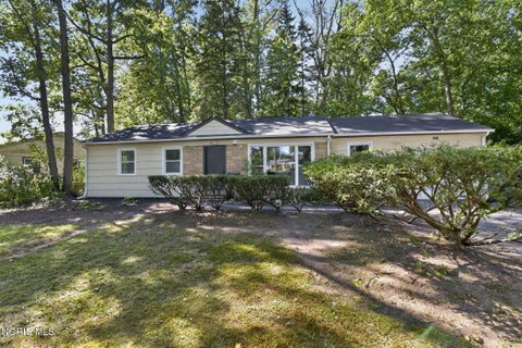 Tiny photo for 5045 Fairgreen Drive, Toledo, OH 43613 (MLS # 10013940)