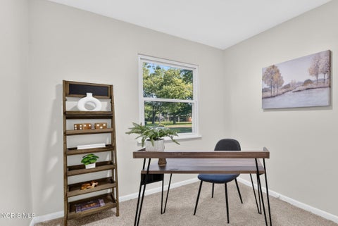 Tiny photo for 5045 Fairgreen Drive, Toledo, OH 43613 (MLS # 10013940)