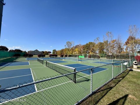 Tiny photo for 6948 Longwater Drive, Maumee, OH 43537 (MLS # 10000631)