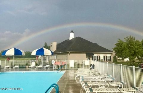 Tiny photo for 6948 Longwater Drive, Maumee, OH 43537 (MLS # 10000631)