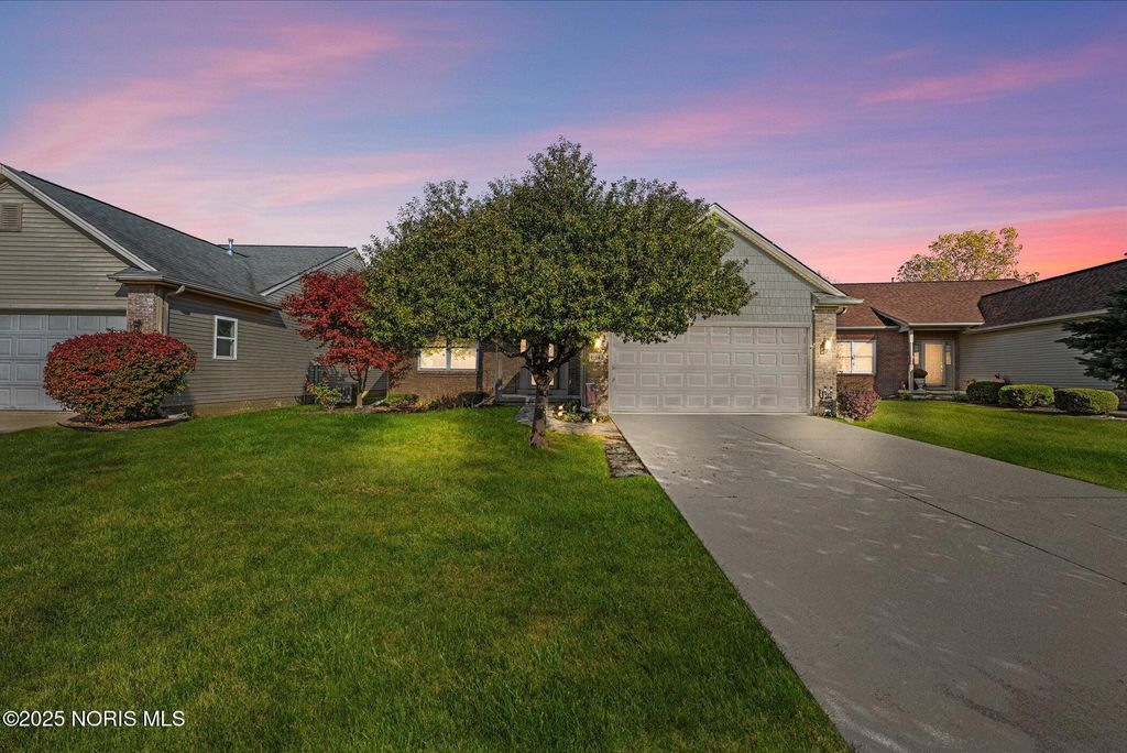 Photo for 6948 Longwater Drive, Maumee, OH 43537 (MLS # 10000631)