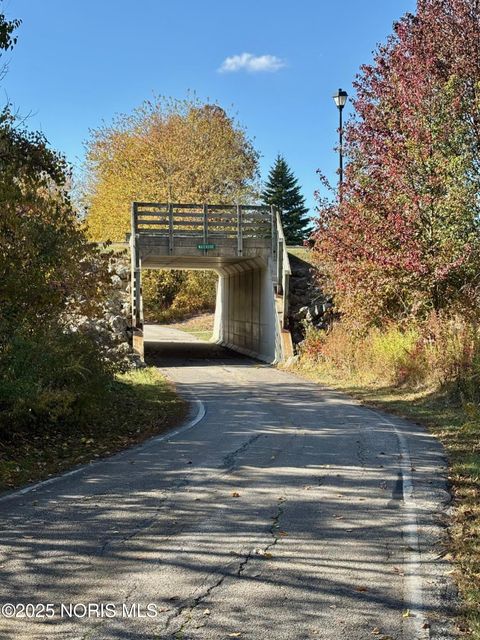 Tiny photo for 6948 Longwater Drive, Maumee, OH 43537 (MLS # 10000631)