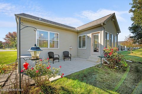 Tiny photo for 6948 Longwater Drive, Maumee, OH 43537 (MLS # 10000631)