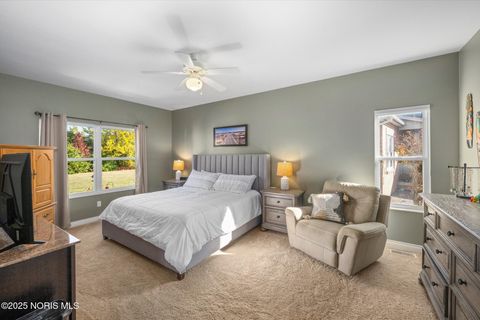 Tiny photo for 6948 Longwater Drive, Maumee, OH 43537 (MLS # 10000631)