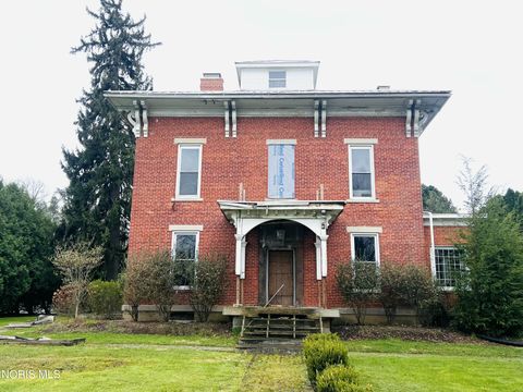 101 W Fairview Street Upper Sandusky OH 43351