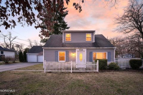 Photo of 6059 Blossman Road, Toledo, OH 43617 (MLS # 10005423)