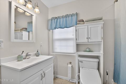 Tiny photo for 6059 Blossman Road, Toledo, OH 43617 (MLS # 10005423)