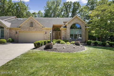 Photo of 6541 Carrietowne Court, Toledo, OH 43615 (MLS # 10010950)