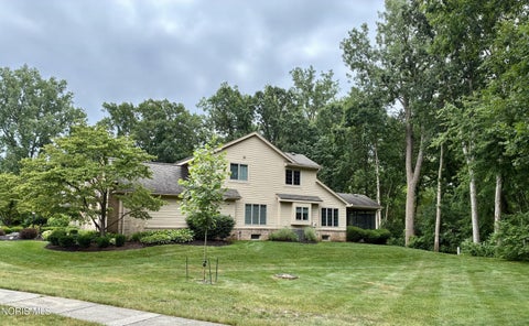 Tiny photo for 6541 Carrietowne Court, Toledo, OH 43615 (MLS # 10010950)