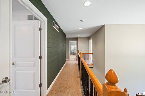 Tiny photo for 2417 Waterford Village Drive, Sylvania, OH 43560 (MLS # 10005316)