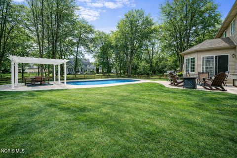 Tiny photo for 2417 Waterford Village Drive, Sylvania, OH 43560 (MLS # 10005316)