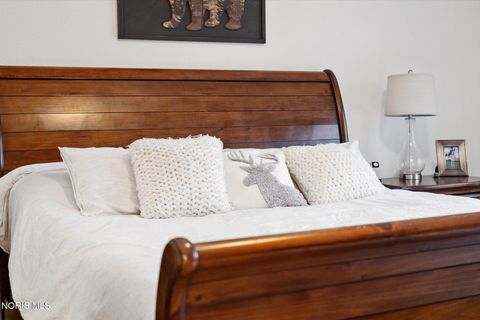 Tiny photo for 2417 Waterford Village Drive, Sylvania, OH 43560 (MLS # 10005316)