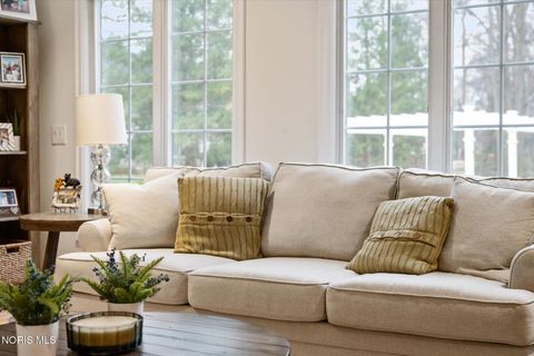 Tiny photo for 2417 Waterford Village Drive, Sylvania, OH 43560 (MLS # 10005316)