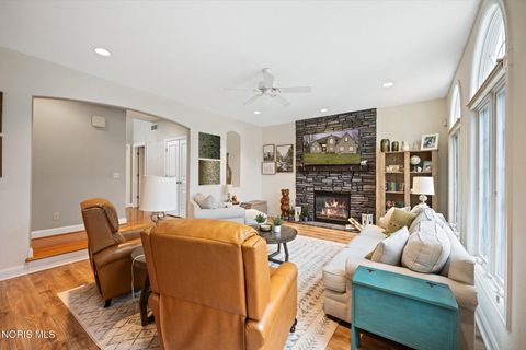 Tiny photo for 2417 Waterford Village Drive, Sylvania, OH 43560 (MLS # 10005316)