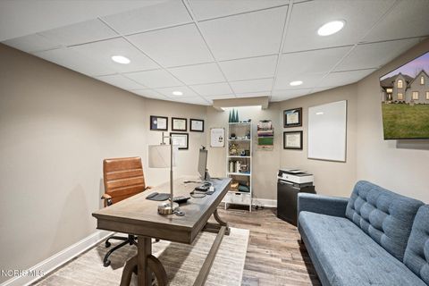 Tiny photo for 2417 Waterford Village Drive, Sylvania, OH 43560 (MLS # 10005316)