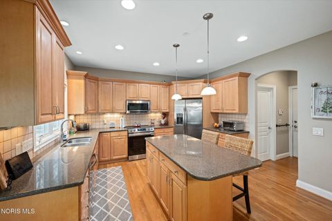 Tiny photo for 2417 Waterford Village Drive, Sylvania, OH 43560 (MLS # 10005316)