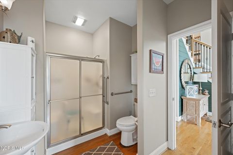 Tiny photo for 2417 Waterford Village Drive, Sylvania, OH 43560 (MLS # 10005316)