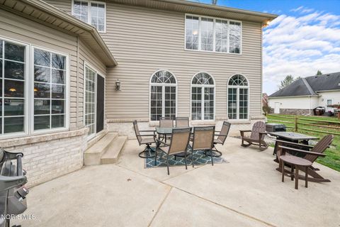 Tiny photo for 2417 Waterford Village Drive, Sylvania, OH 43560 (MLS # 10005316)