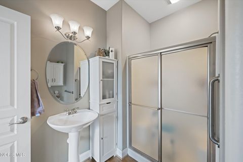 Tiny photo for 2417 Waterford Village Drive, Sylvania, OH 43560 (MLS # 10005316)