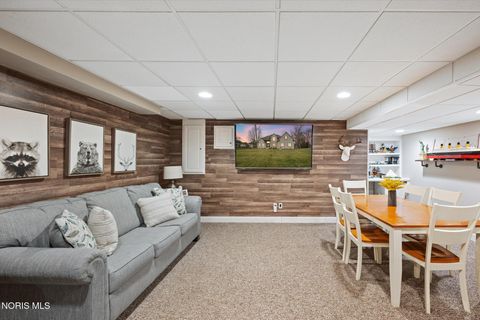 Tiny photo for 2417 Waterford Village Drive, Sylvania, OH 43560 (MLS # 10005316)