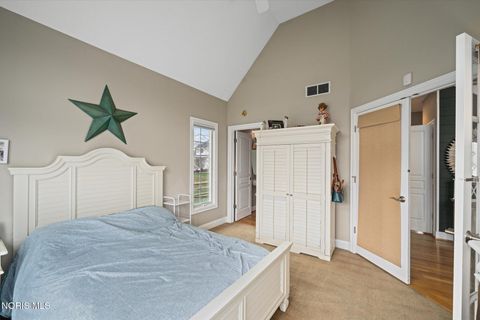 Tiny photo for 2417 Waterford Village Drive, Sylvania, OH 43560 (MLS # 10005316)