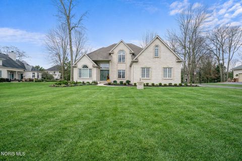Photo of 2417 Waterford Village Drive, Sylvania, OH 43560 (MLS # 10005316)