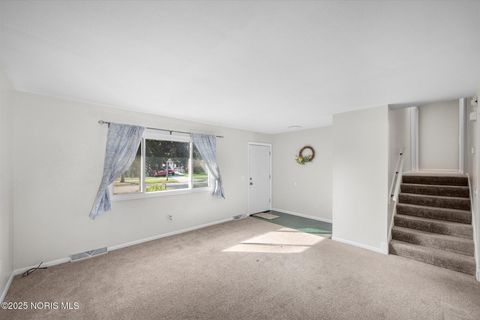 Tiny photo for 4022 Clover Ridge Court, Toledo, OH 43623 (MLS # 10000007)