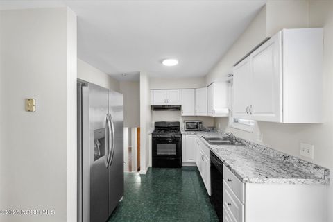 Tiny photo for 4022 Clover Ridge Court, Toledo, OH 43623 (MLS # 10000007)