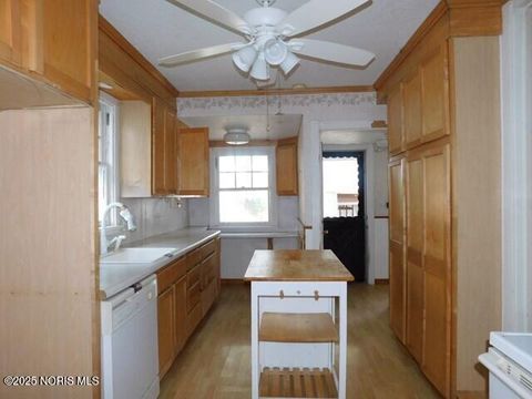 Tiny photo for 4352 Berwick Avenue, Toledo, OH 43612 (MLS # 10002572)