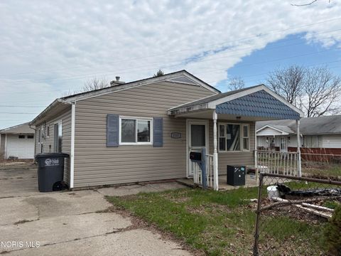 Photo of 2157 Nevada Street, Toledo, OH 43605 (MLS # 10006222)