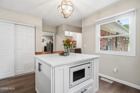Tiny photo for 5115 Cranston Drive, Toledo, OH 43615 (MLS # 10011080)