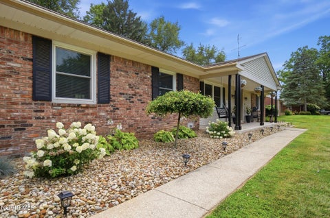 Tiny photo for 5115 Cranston Drive, Toledo, OH 43615 (MLS # 10011080)